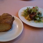 キッチンハウスキャロット - パンとサラダ