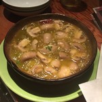 目白スペインバル - マッシュールムの陶版焼