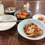 백제삼계탕 - キムチたち