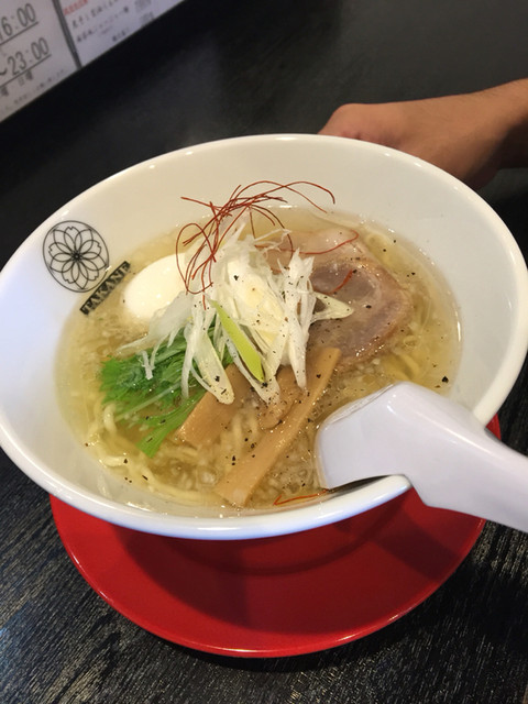 TAKANE（タカネ）沖縄の塩ラーメン店>
