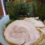 くじら家 - ラーメン(小)　700円