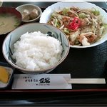 焼肉専門店　錦 - ホルモン焼き定食