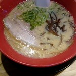 豚骨らーめん 福の軒 - 特製ラーメン：480円