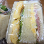 ヴィ・ド・フランス　エクスプレス - チーズオムレツサンド 293円