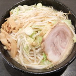 tonkotsura-memmonkichi - ラーメン中盛＋ヤサイ