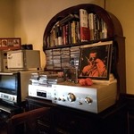 ホワイトラベル - 内観