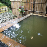 はづ木 - 源泉掛け流しの露天風呂