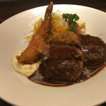 セット
          エビフライ＋ビフカツ＋ハンバーグ