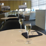 United Club - まずは泡で乾杯です