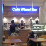 Cafe Wheel Bar by PRONTO IL BAR - フードコートの中のサービスカウンター