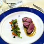 トゥールダルジャン - 幼鴨の備長炭グリエ、セイジアーティチョーク