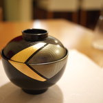 喰い切りひら山 - 出汁巻き玉子のお椀