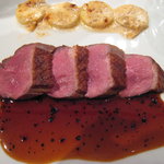 レストランひらまつ - フランス産鴨胸肉のロースト