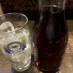 和伊の介 - お水代わりのマテ茶、デカンターで提供