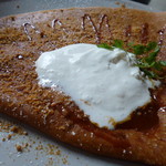 ヌフ クレープリー - 生クリームがオンしています