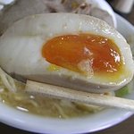 博多麺業 島系 - いい味がしみて美味しい煮玉子