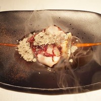 NARISAWA - 　イカ　炭火で焼いてるイメージ