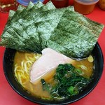 ラーメン 杉田家 - ラーメン650円麺硬め。海苔増し70円。