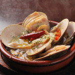 Large clam Ajillo (with baguette)