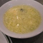 中国料理鮮楽園 - たまごスープ付いてきました