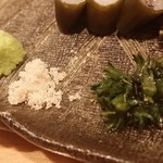 小料理 わみや - 【H28.9.7】 烏賊の日高昆布巻き。昆布の食感と烏賊のネットリ感の競演です♪ 薬味も乙ですo(^o^)o