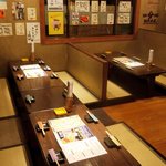 Sengyo Ryouri Izakaya Chaki - テーブルは掘りごたつでご用意。テーブルをつなげれば最大１１名様まで座れます。