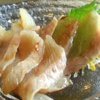 なか安 - 伊豆大島の青唐辛子付け べっこう刺身