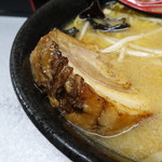 サッポロラーメン エゾ麺ロック - 厚いです！
