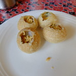 アカーシュ - パニ・プリ(4個) 300円 (16年5月)