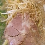 山岡家 - 朝ラーメン（白髪ネギ・チャーシュー・脂普通・味濃いめ・アップ）