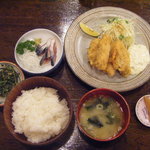 ととや - 牡蠣フライ単品４８０円、プラス３００円で定食に