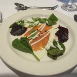 Kilkenny River Court Hotel - 料理写真:夕食の前菜（サーモンのサワークリームソース）