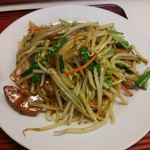 唐園 - □ニラレバー炒め定食680円(内税)□のニラレバー。野菜が多め。