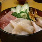 Umai Sushi Kan - ランチ海鮮丼