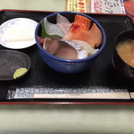 発寒かねしげ鮮魚店 - デラックス630円