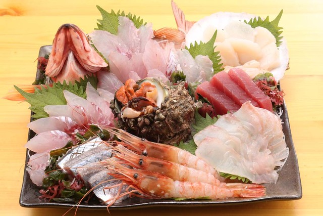 旬の肴と旨い酒 小鈴（しゅんのさかなとうまいさけ こりん） - 五所川原（日本料理）の写真