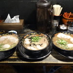 がむしゃら - 白とんこつ ・ 黒とんこつ ・ 茶とんこつ