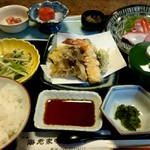 海老家　味可久門 - 日替りランチ 1000円