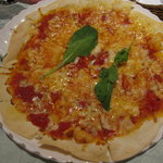 ゆかいな料理店 ラ・ポルタ - ピザ　マルゲリータ