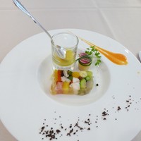 モダンフレンチ グランヴヌール(盛岡グランドホテル) - オマール海老と旬の野菜のプレッセサフランソースを添えて