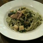 イタリア食堂 Mamma - ディナ－コ－ス1800円　ほうれん草パスタ　2010.11.5