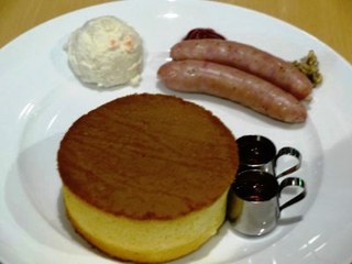 カフェ＆ゲームバー ことぶき - 軽食パンケーキ