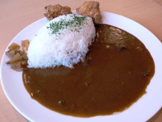 カフェ＆ゲームバー ことぶき - 唐揚げカレー