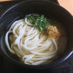 Uenoudon - かけうどん(*´д`*)220円
                      そのまま頂きました