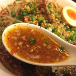 キブン、デ、、サチオ - 白醤油のスープ