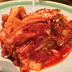 炭火焼肉 こうしん - キムチ