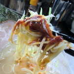 金田家 和田党 - 辛みそをまぶせます