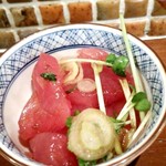 新小屋 - 「まぐろの青唐辛子醤油あえ」ねっとり旨い