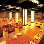 Higono Jinya - 二階　大宴会場　100名まで収容可能です　貸し切りも70名様から受け付けております