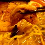 麺屋 一本気 - チャーシューは箸で切れホロホロ♥柔らか旨し